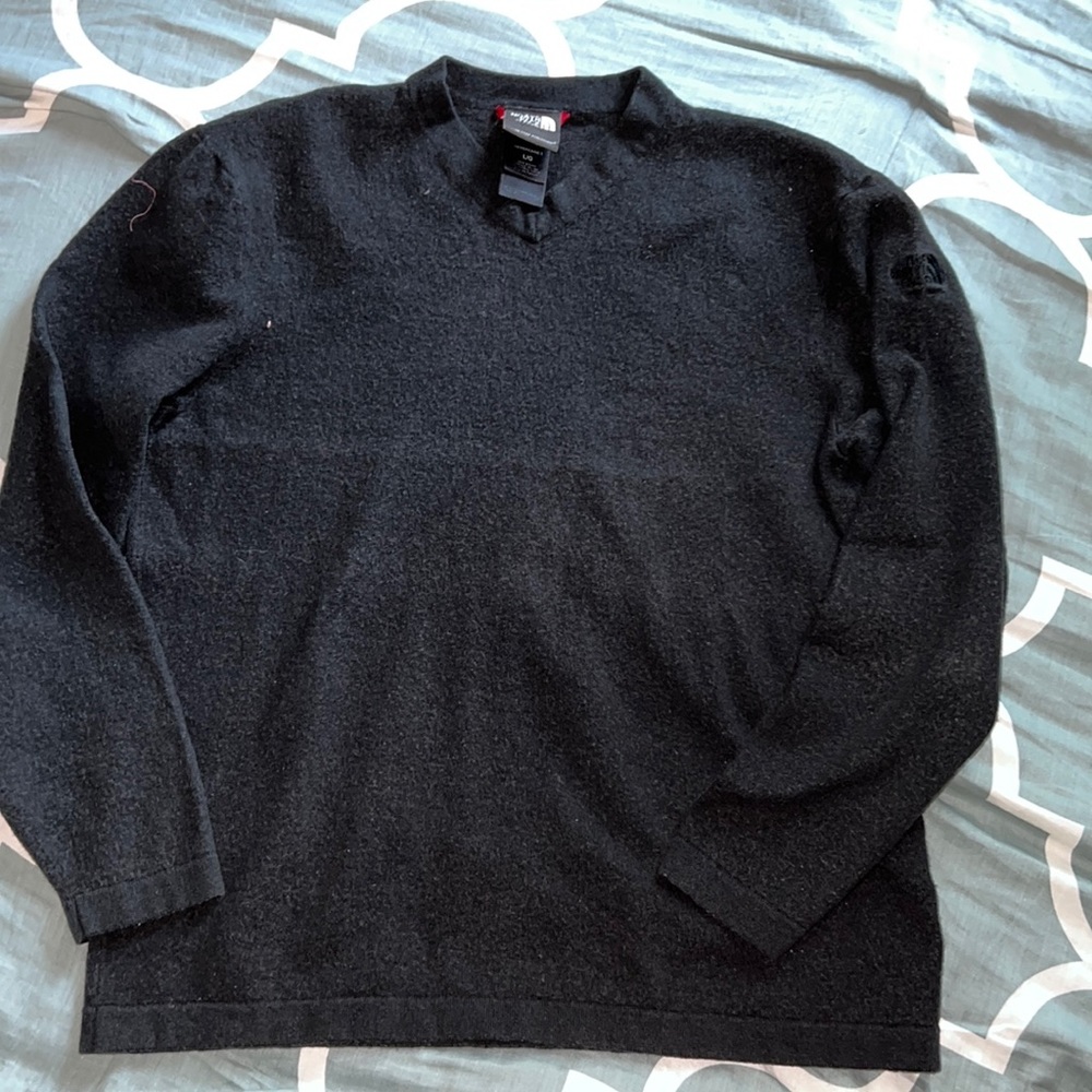 🟠  North Face Sweater 🟢